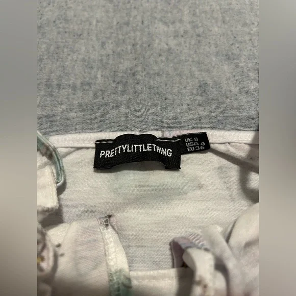 Pretty Little Thing Butterfly Dress - Picture 4 of 4